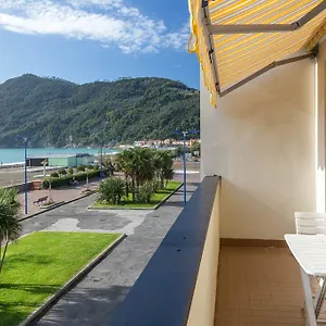Riva Al Mare Flat Appartamento Sestri Levante